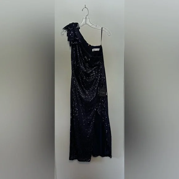 Ieena for Mac Duggal Bow One Shoulder Midnight Sequin Midi Dress Size 8 - Picture 4 of 7